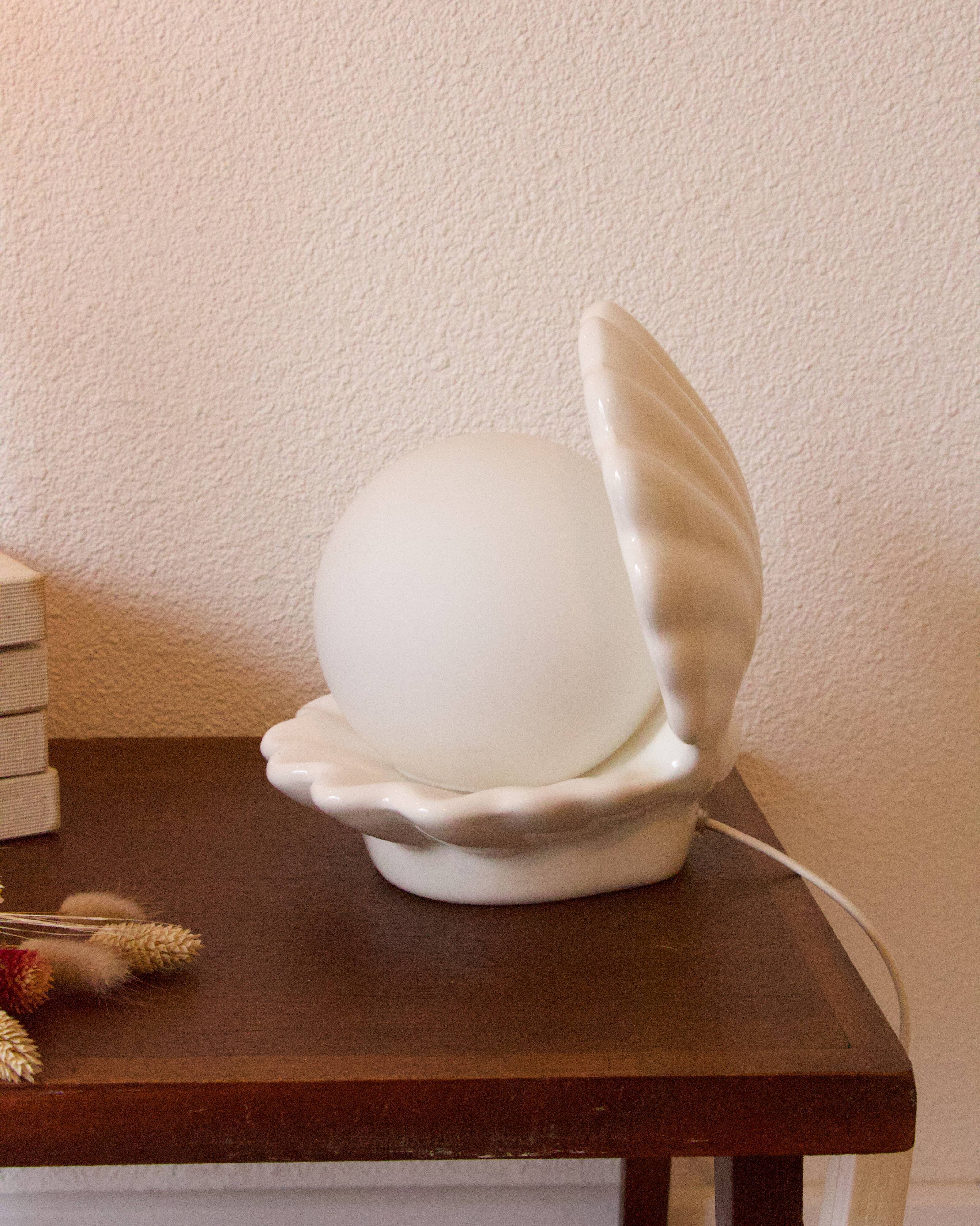 Vintage shell lamp 80s