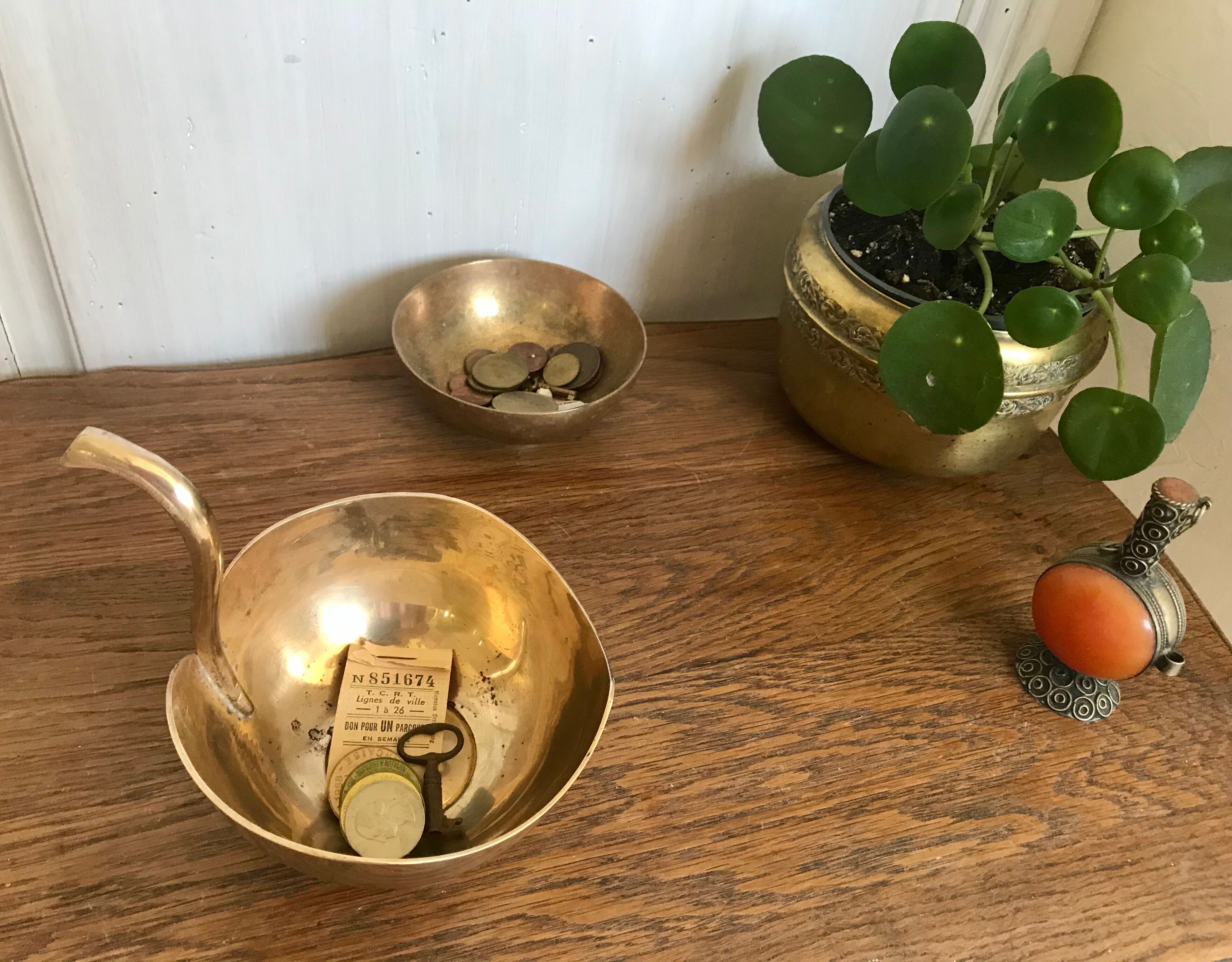 Brass apple pocket