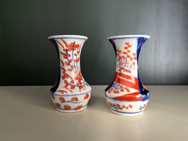 Paire de vases miniatures porcelaine imari