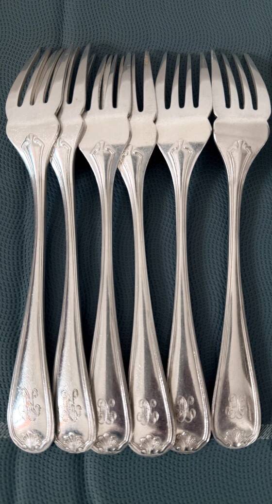 Elegant 24-piece fish service – Marot Bérain pattern in silver-plated metal