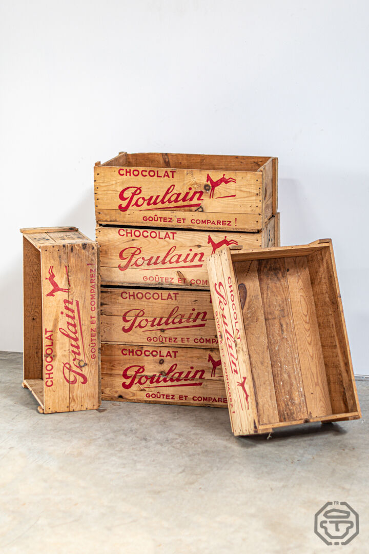 Poulain chocolate transport case