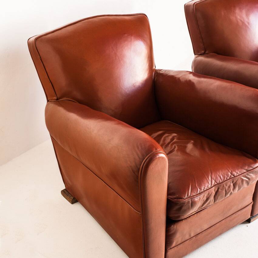 Pair of vintage club armchairs. Wood and Skay. France, 50