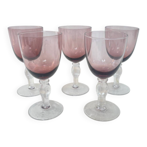 Suite de 5 verres à - vin