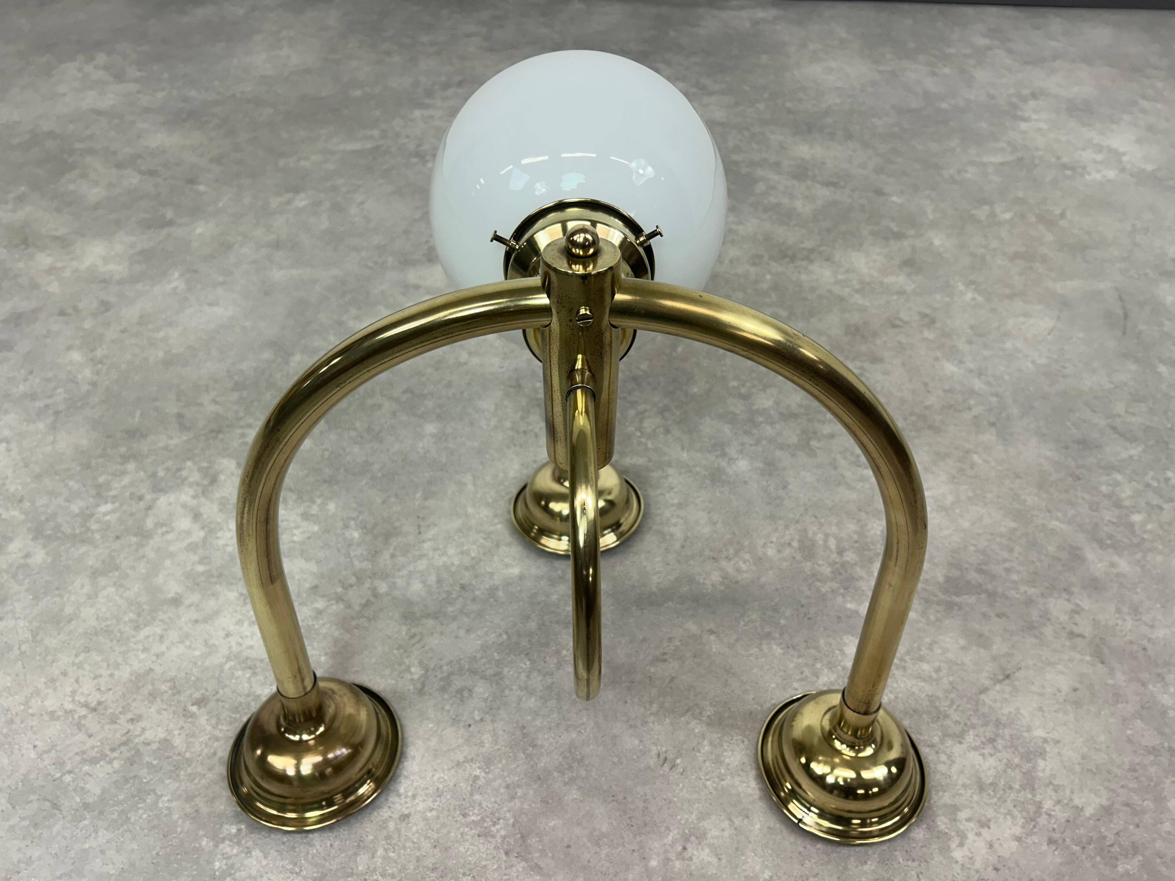 Large Art Deco wall lamp in brass