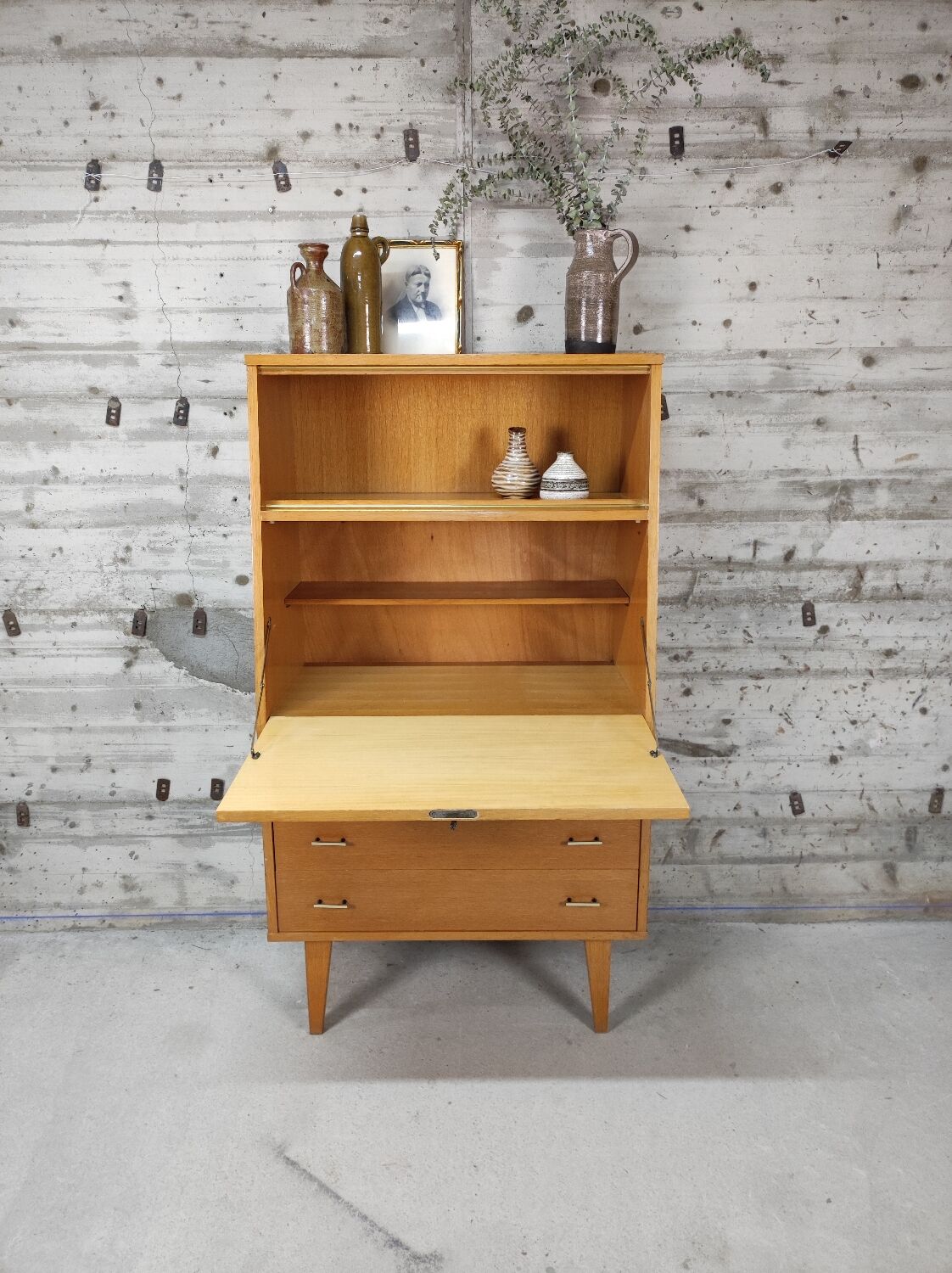 Secretary vintage feet compass