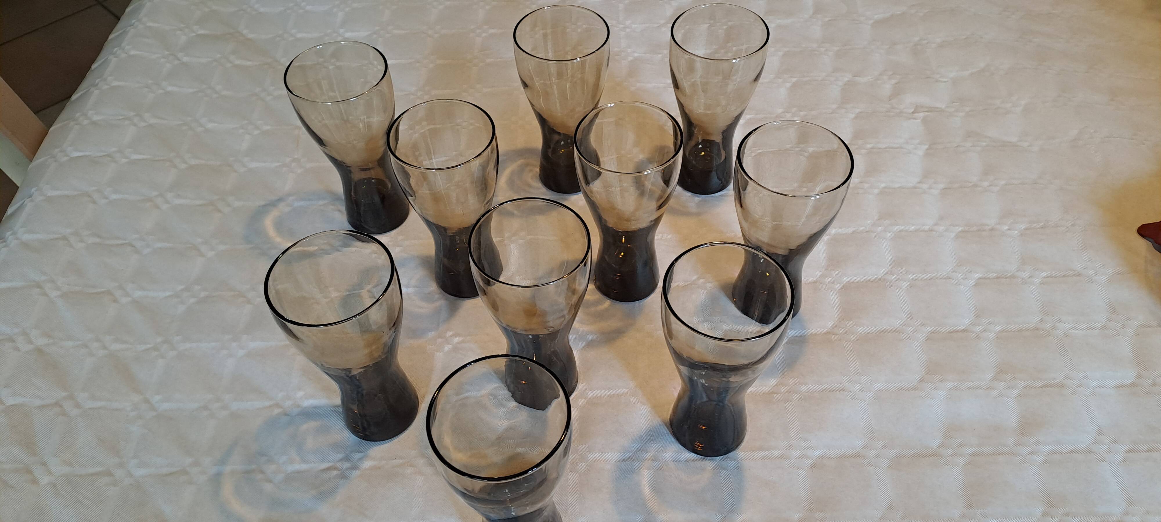 Set of 10 smoked glasses from the 60s/70s