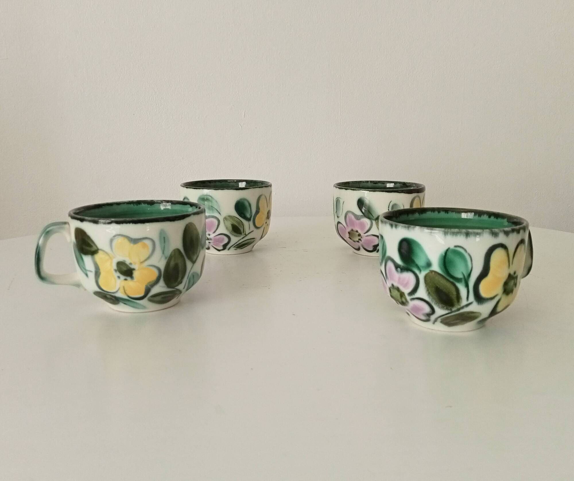 Set of 4 vintage Boch Belgium cups from the 1960s.