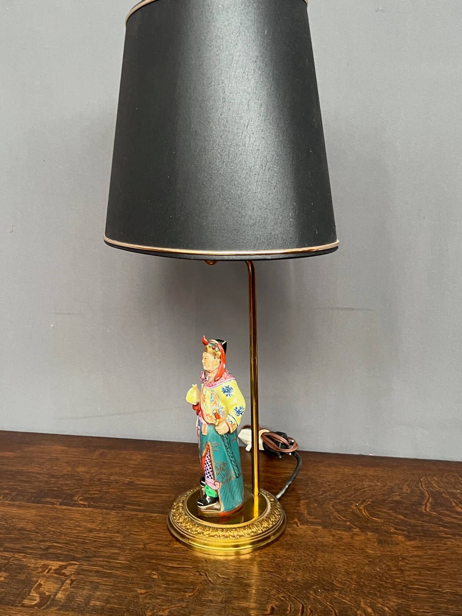 Table lamp. Porcelain, hand-painted.