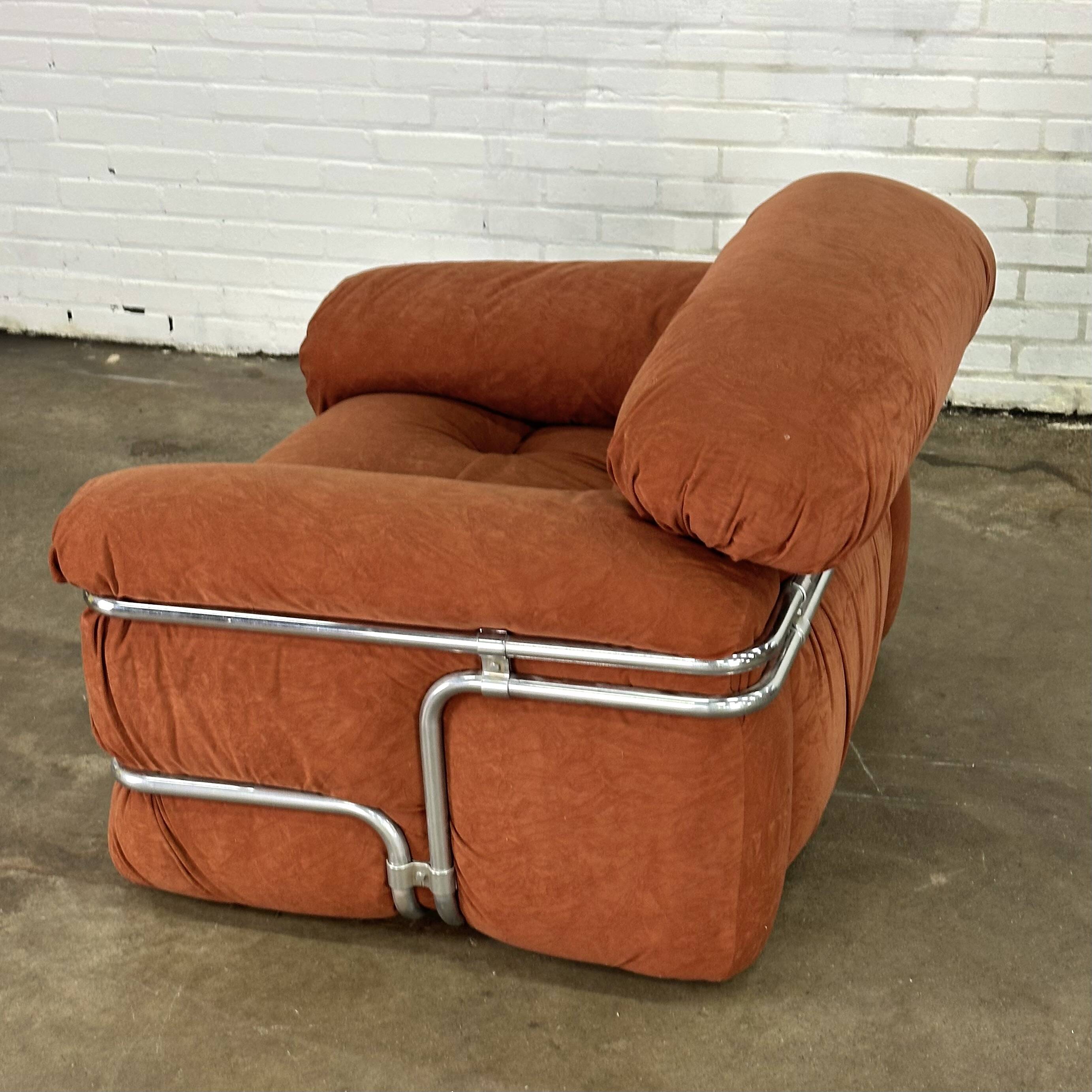 Fauteuils italiens conçus par Adriano Piazzesi