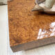 Table basse italienne laque loupe d’orme