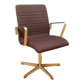 Oxford armchair by Arne Jacobsen, Fritz Hansen, Denmark.