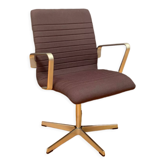 Fauteuil modèle Oxford par Arne Jacobsen pour Fritz Hansen, Danemark