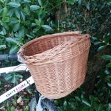 Vintage wicker basket for bicycle