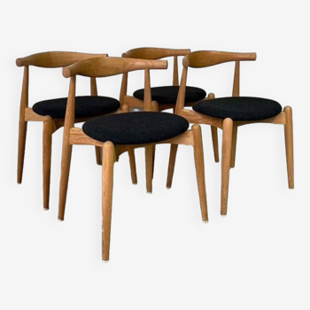 Ensemble de chaises coudes en chêne Carl Hansen