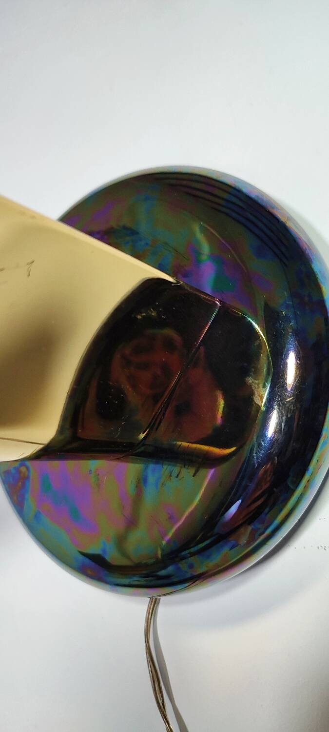 Aplique de pared iridiscente. España, 1980s.