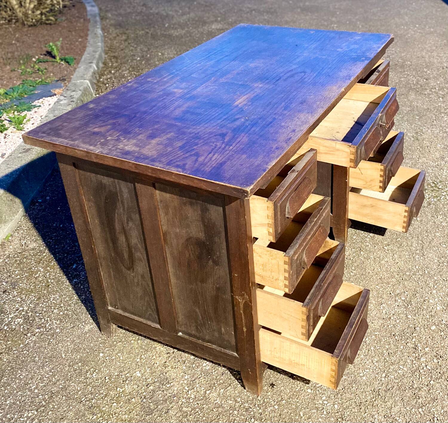 Antique American-style vintage desk with pedestal