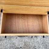 Commode vintage pieds metal