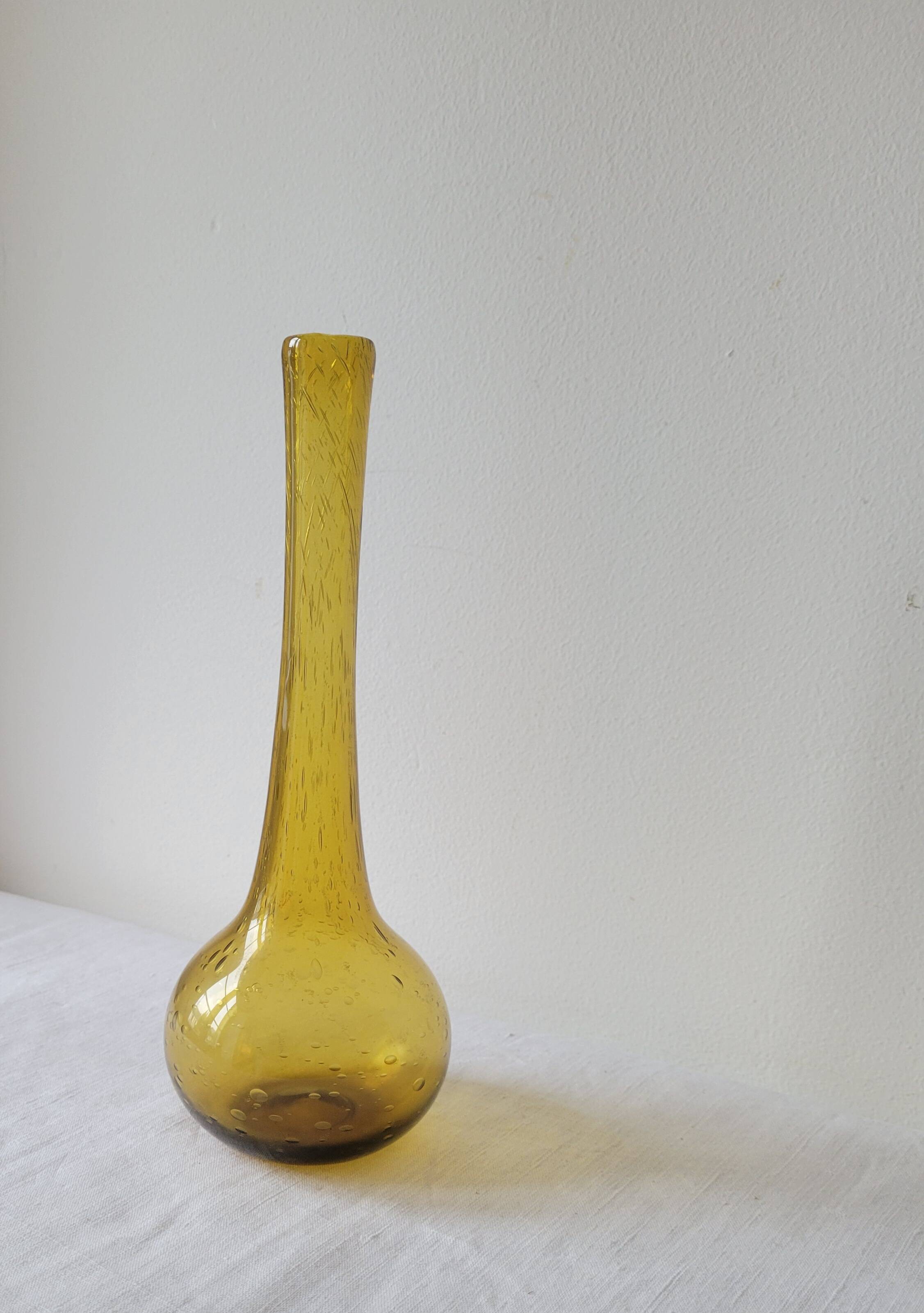 Soliflore vase in amber Biot glass