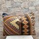 Housse de coussin vintage kilim berbère:Coussin en laine marocaine 60x40cm
