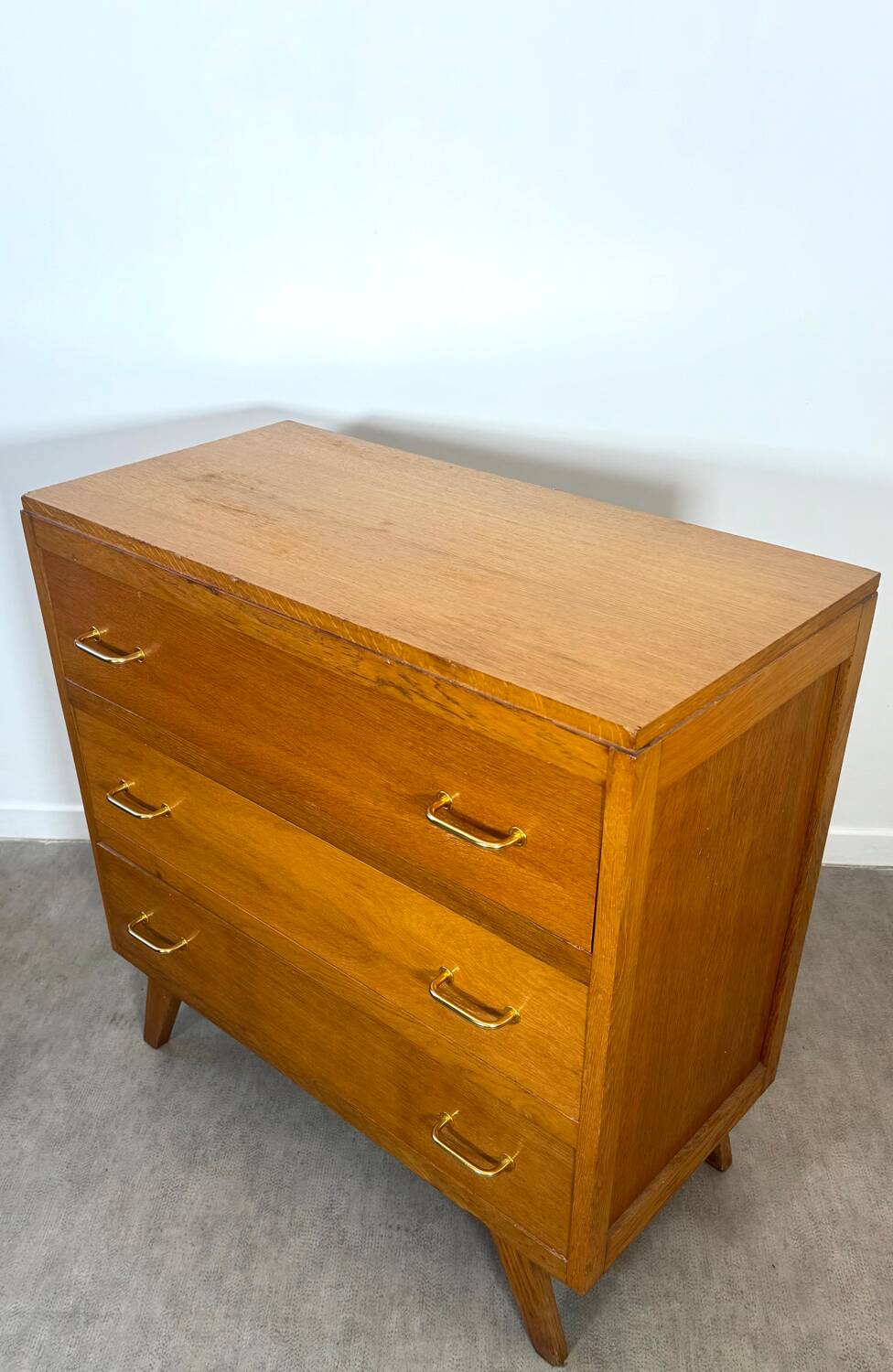 Commode vintage pieds compas