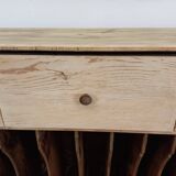 Storage unit with drawers