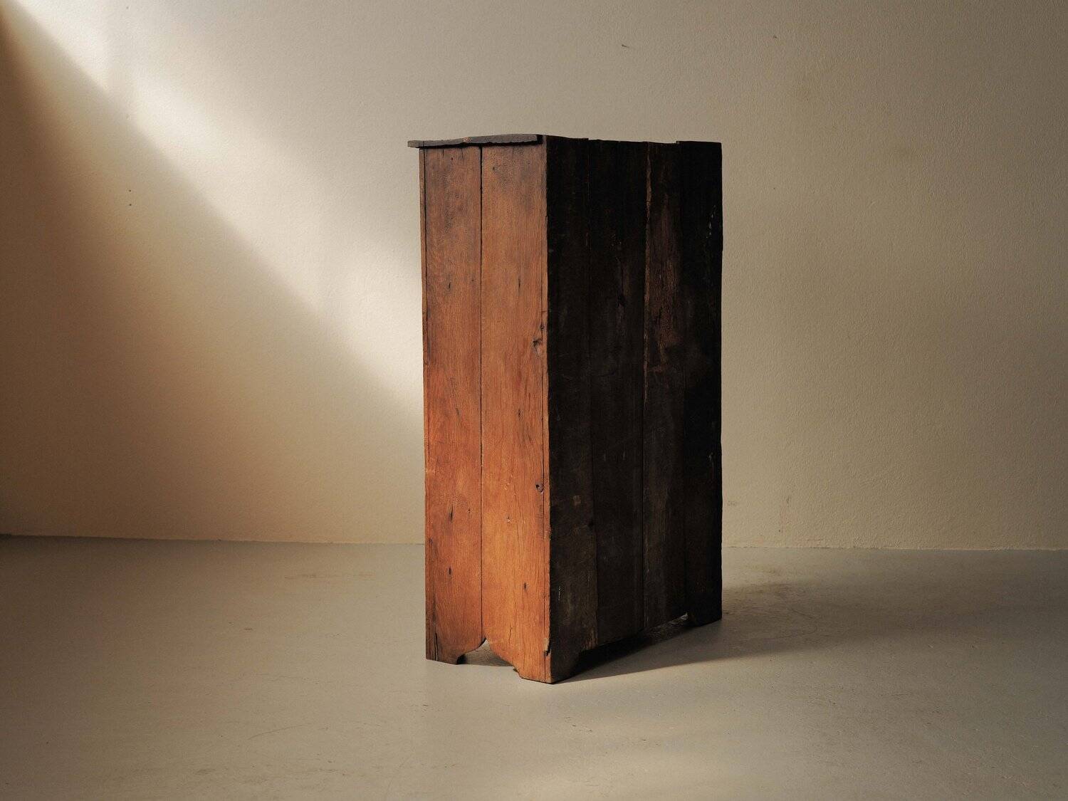 Oak furniture, folk art, Cévennes, 19th century