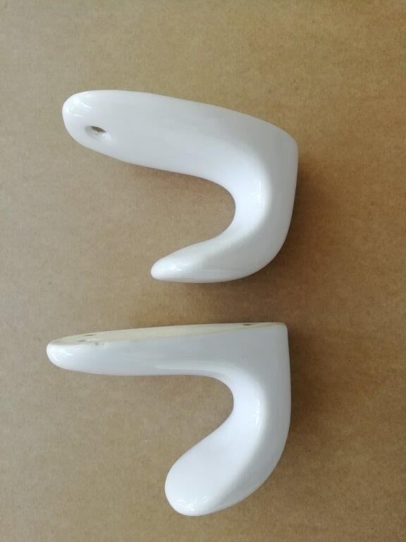 Lot of 2 porcelain pads