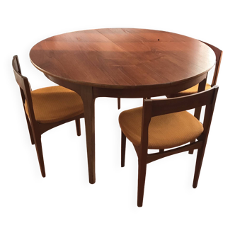 Table et 4 chaises vintage années 60 en teck design scandinave de la Marque Nathan
