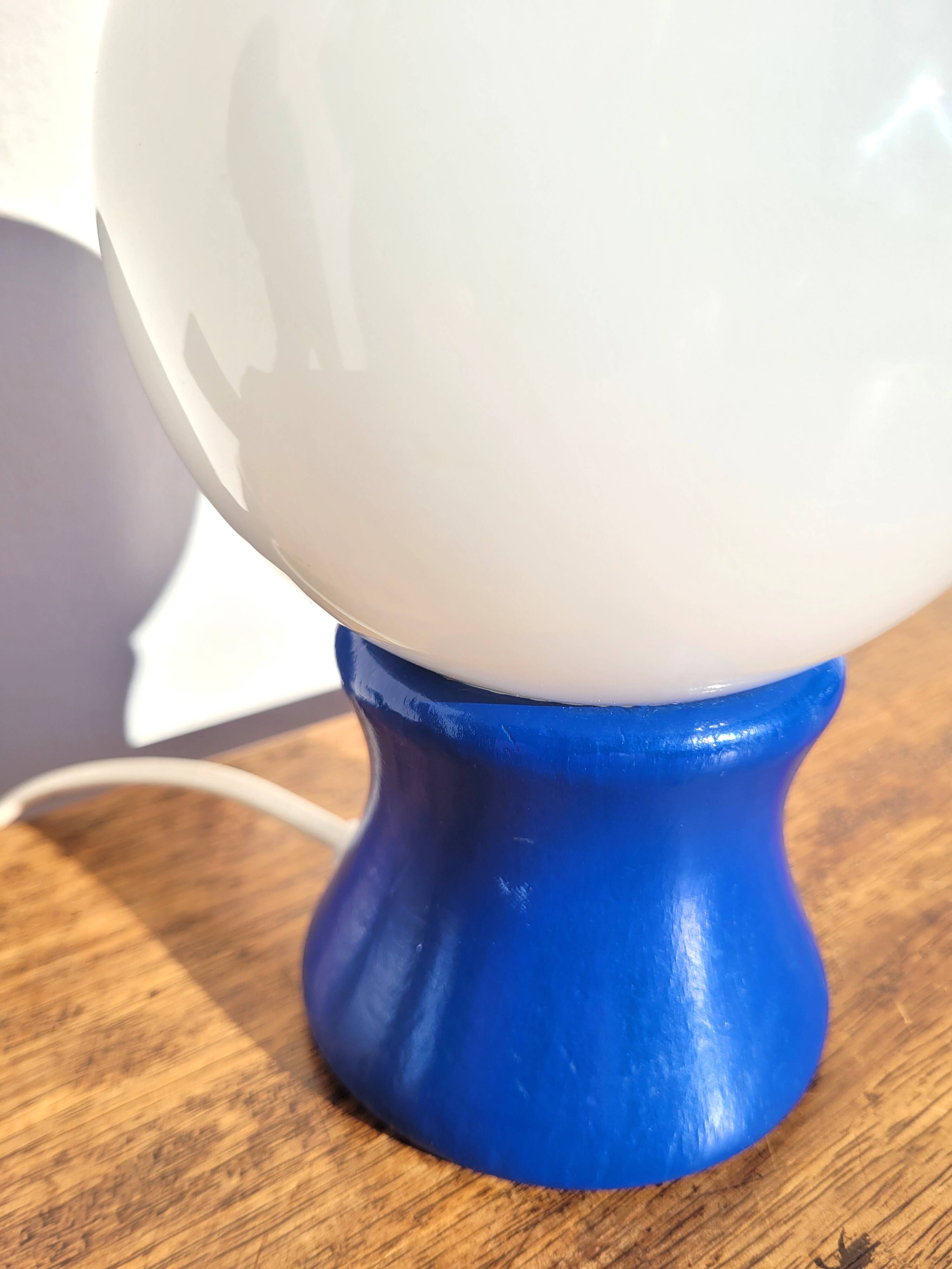 Small vintage blue diabolo foot lamp