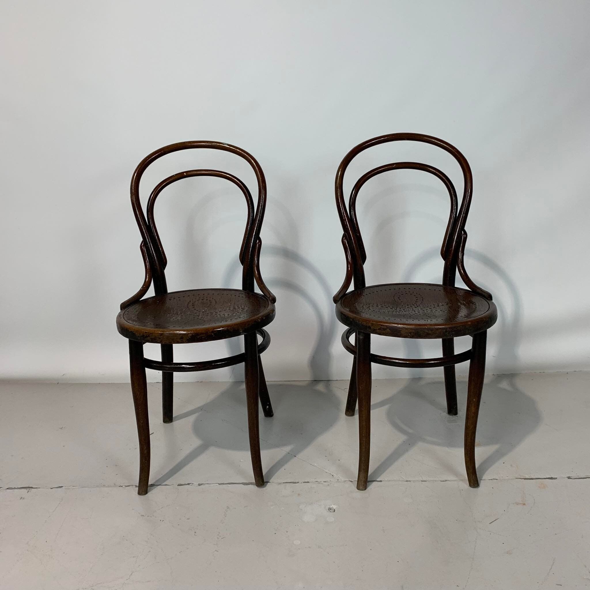 Set of two bistro chairs n°14 of Thonet