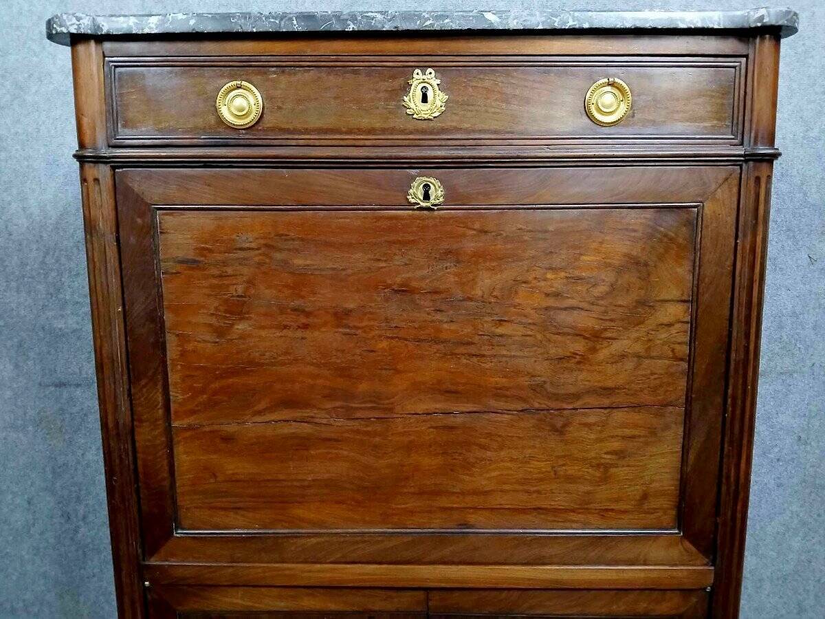 Parisian secretary from the Louis XVI period in mahogany circa 1760