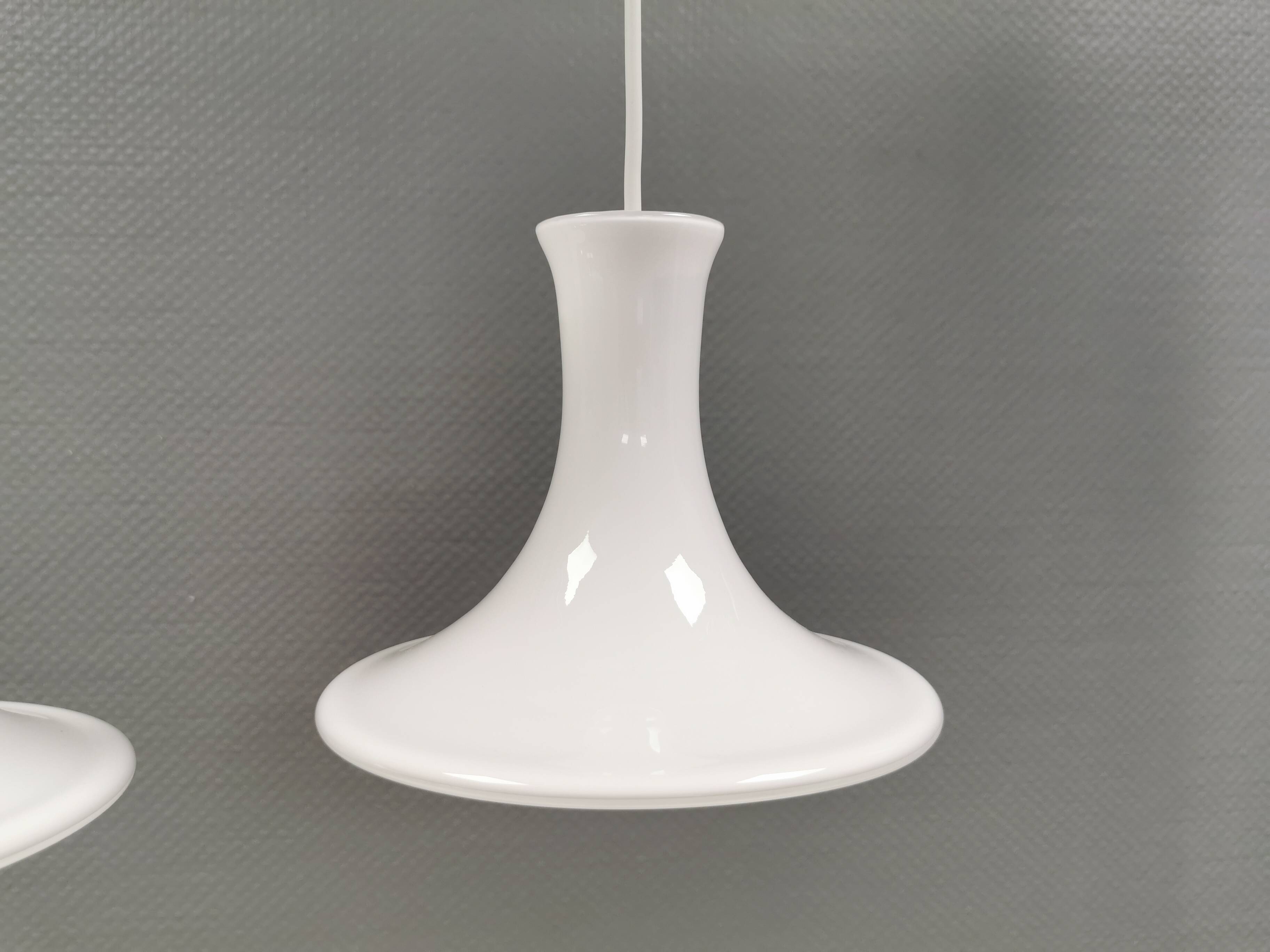 Suspensions en verre opale Holmegaard Mandarin, Michael Bang 1983
