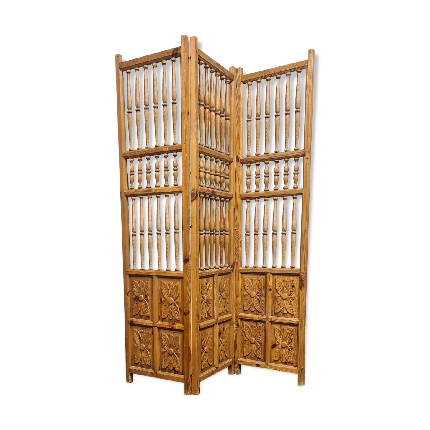 Vintage wooden carved room devider