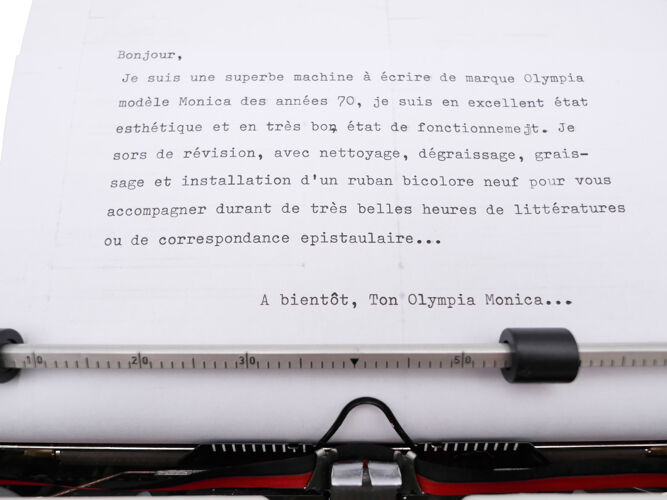 Machine à écrire olympia monica blanche révisée ruban neuf