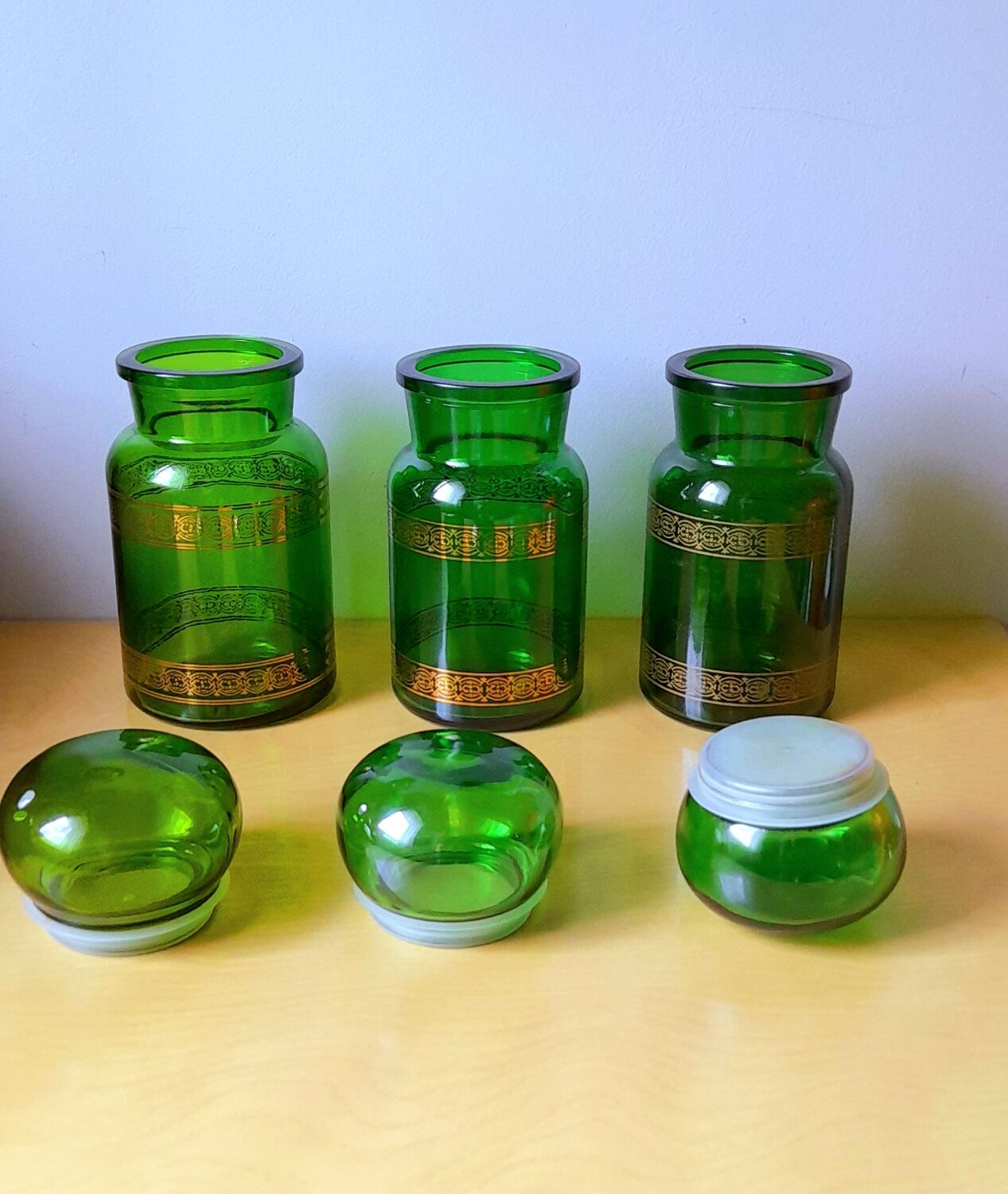 Lot de 3 bocaux d apothicaires 60s