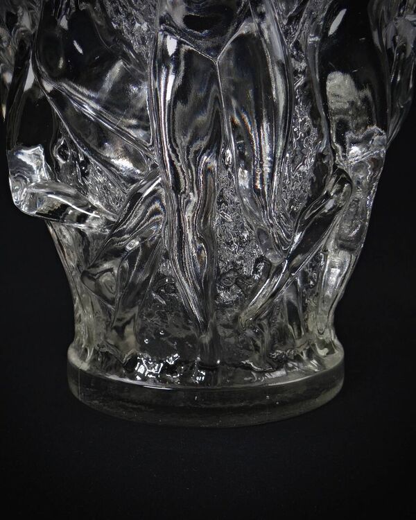 Vase Lalique Bacchantes non signé en cristal clair vintage milieu XXème