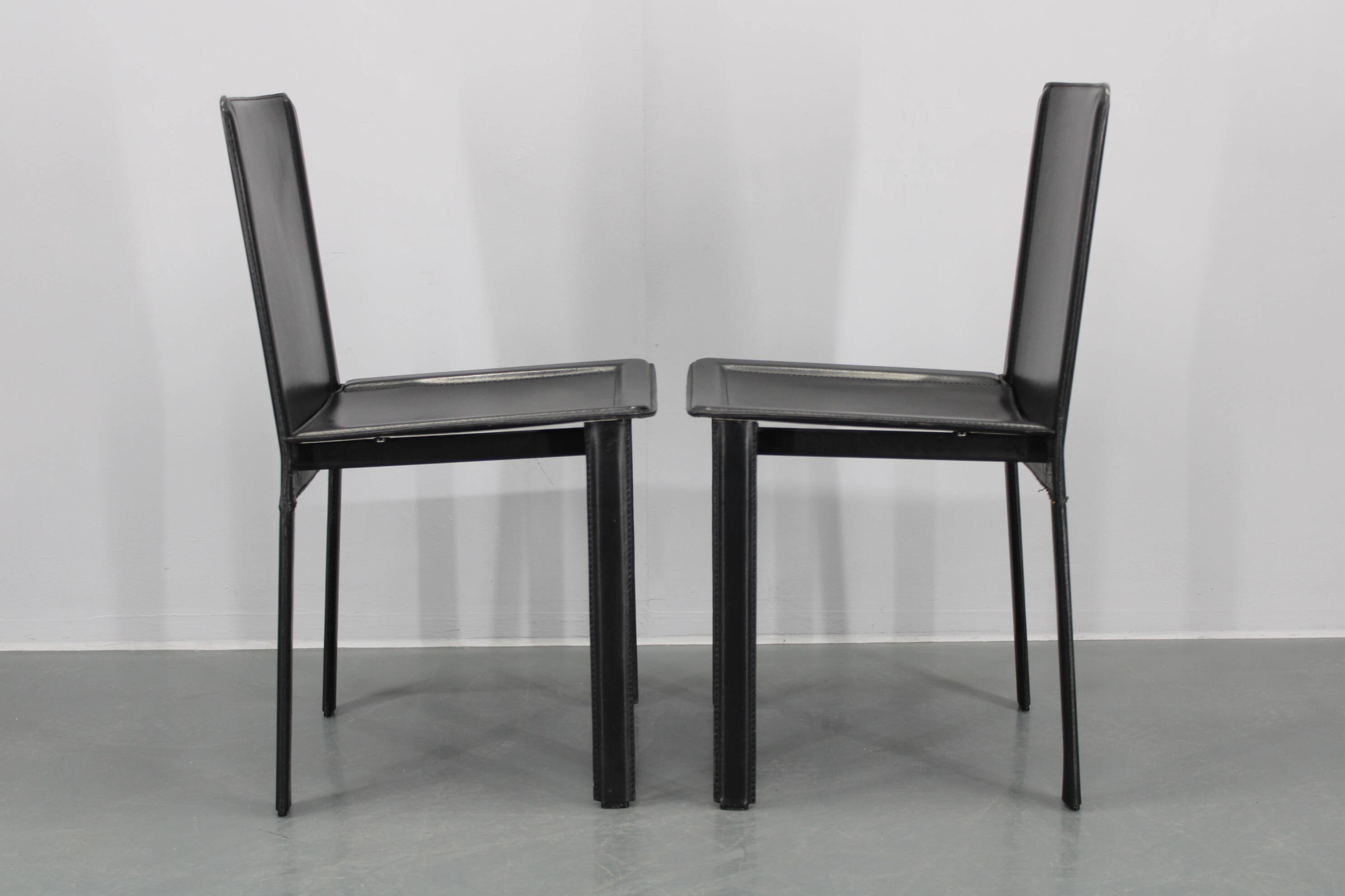1980s Set of Four Dining Chairs in Leather in Matteo Grassi Style, Italy