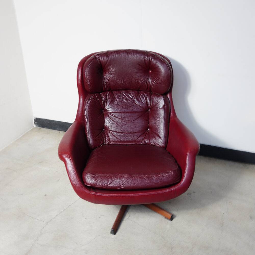 Scandinavian red/brown skai relaxed armchair, 1969