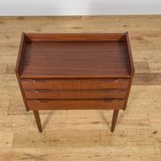 Small teak chest of drawers from the 1960s by Henning Jørgensen for Fredericia.