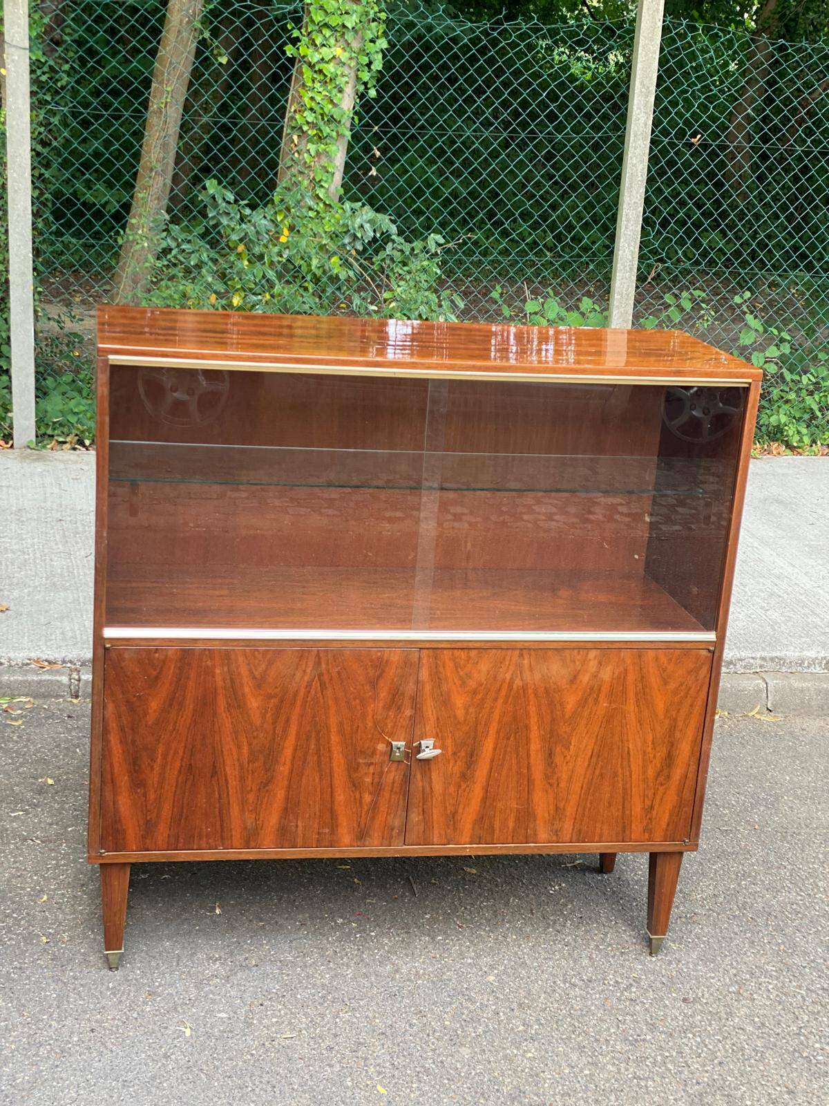 Scandinavian high buffet display cabinet in rosewood from the 1950s.