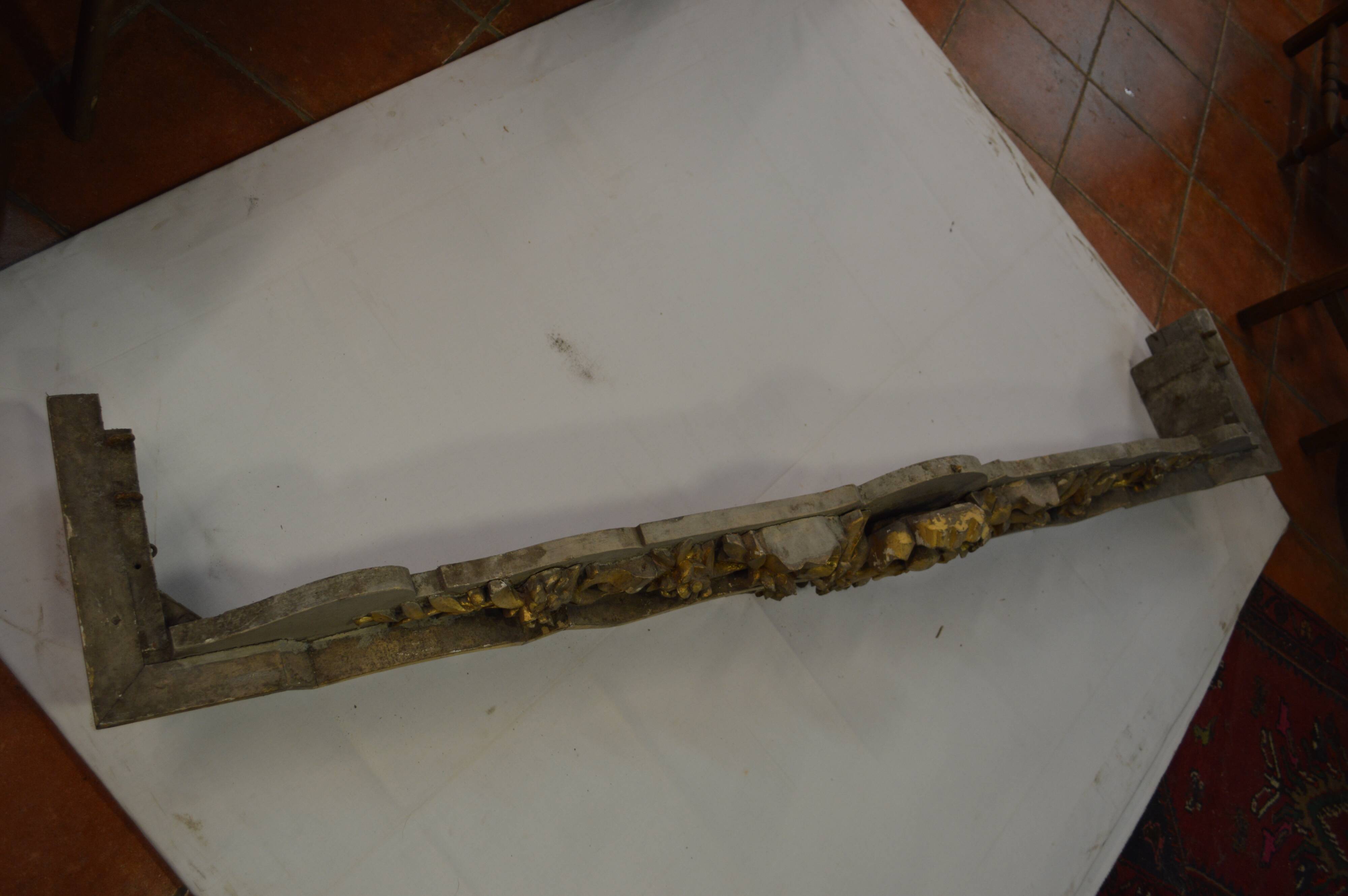 LOUIS XV style ledge in carved and patinated wood