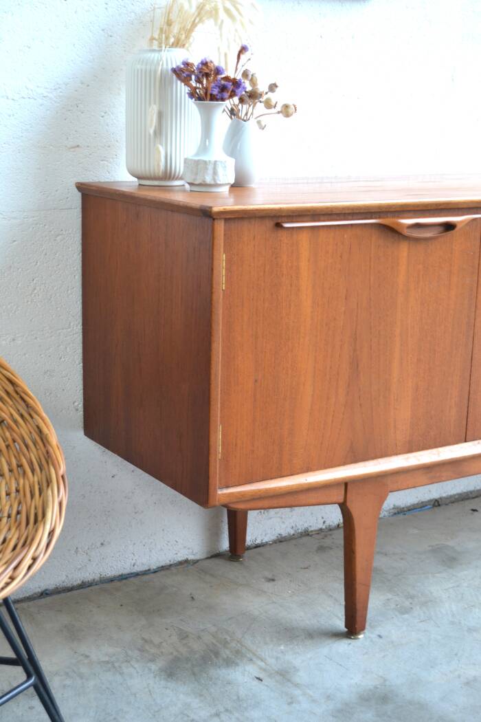 Teak sideboard by Jentique * 168 cm