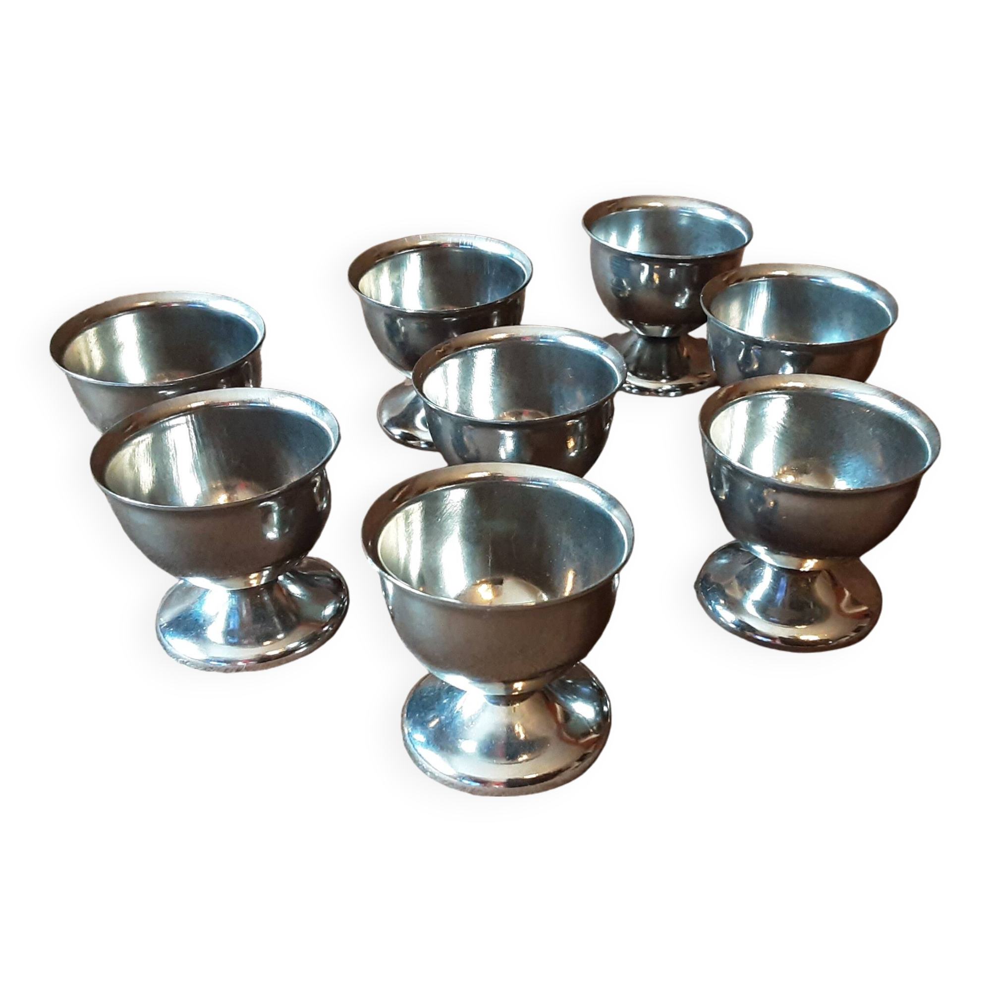 Set of 8 metal egg cups