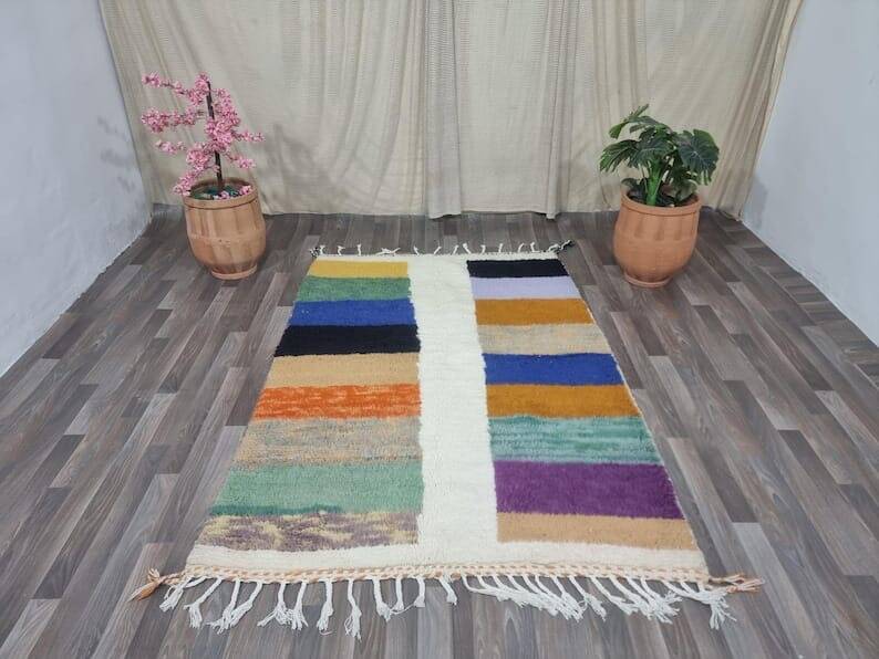 Tapis berbère beni ouraine traditionnelle en laine taille 150 x 250 cl