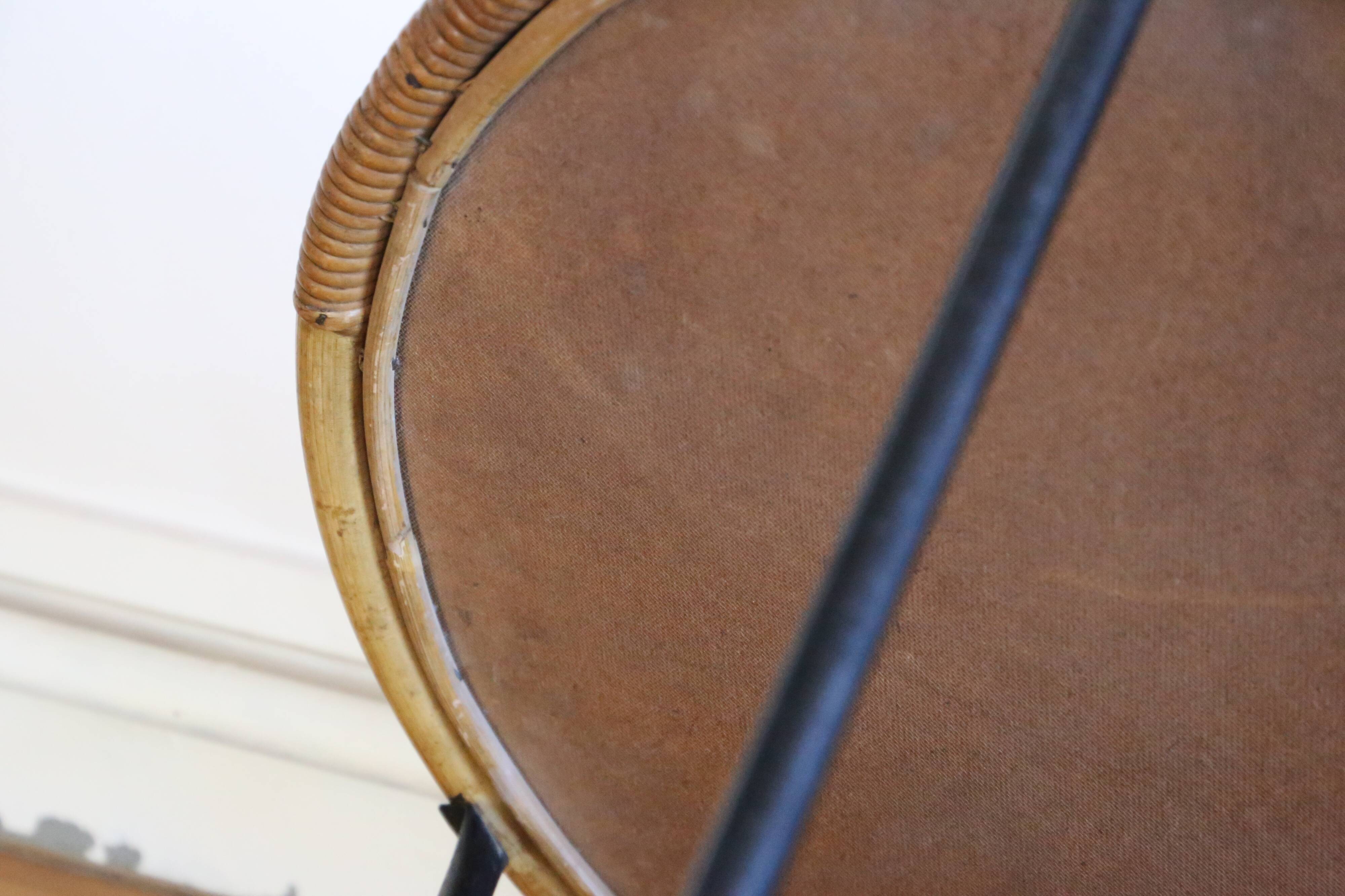 Adorable rattan coffee table and metal base, Scandinavian