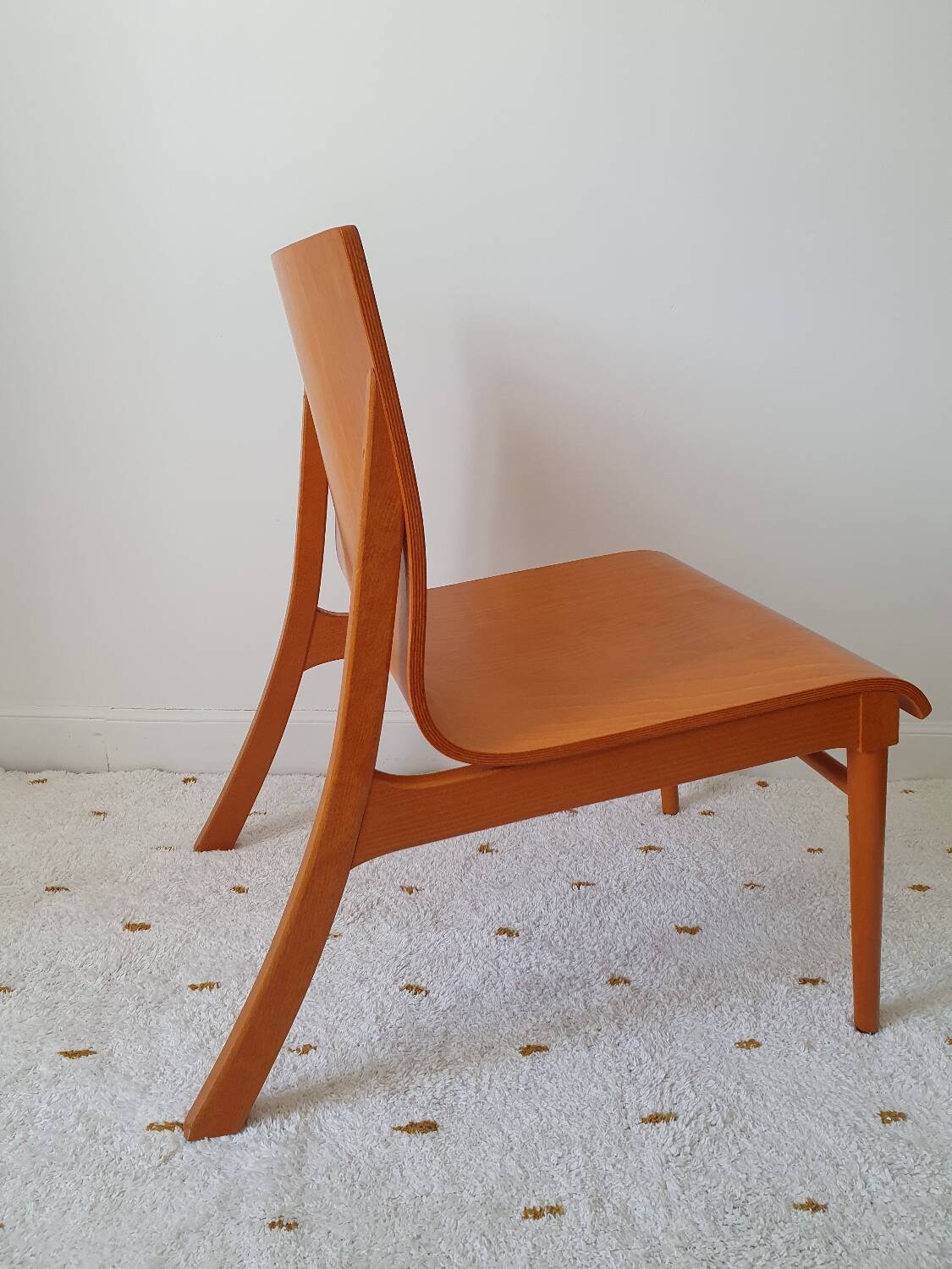 Scandinavian armchair in curved wood