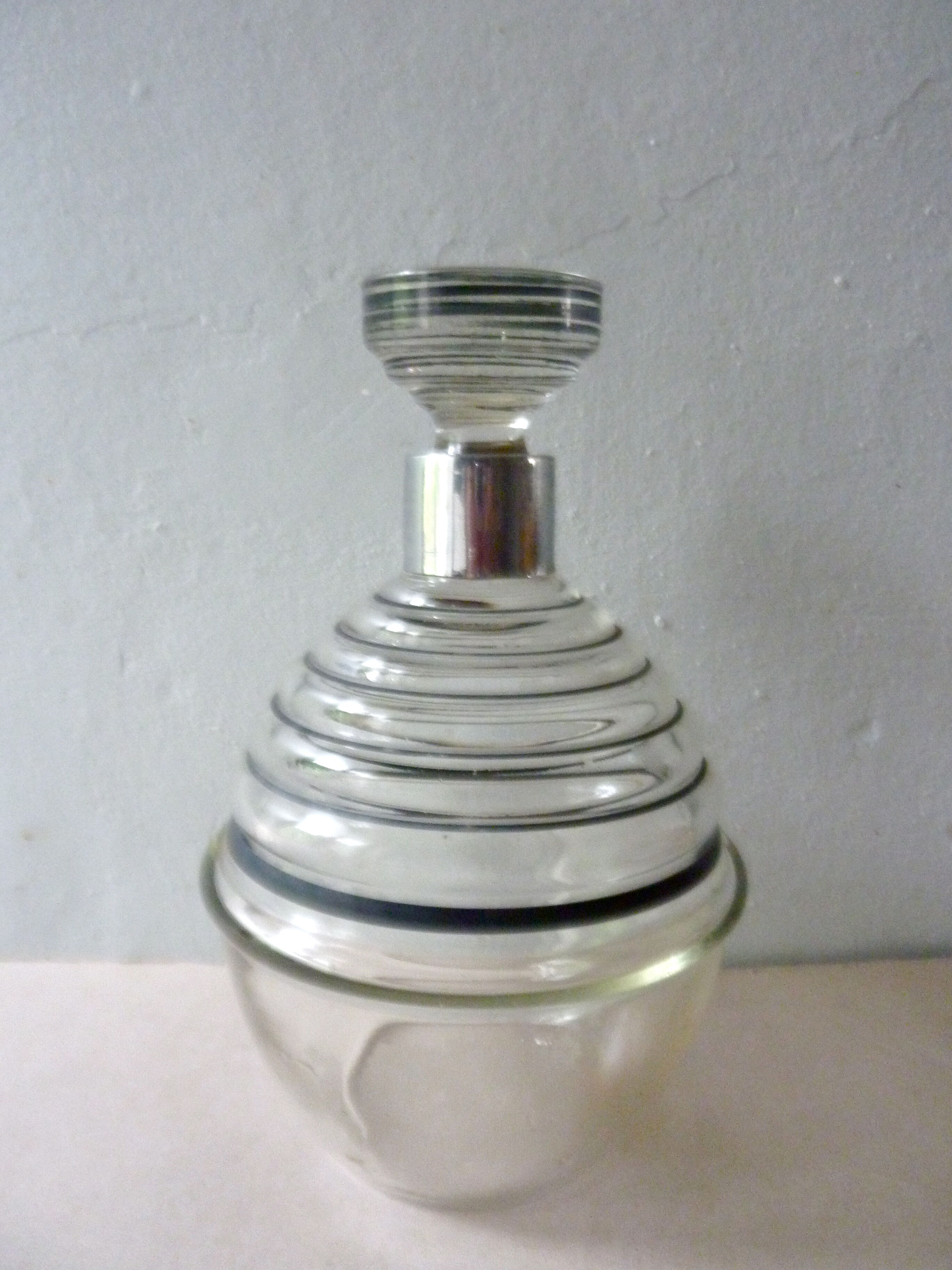 Art Deco decanter in glass and silver metal
