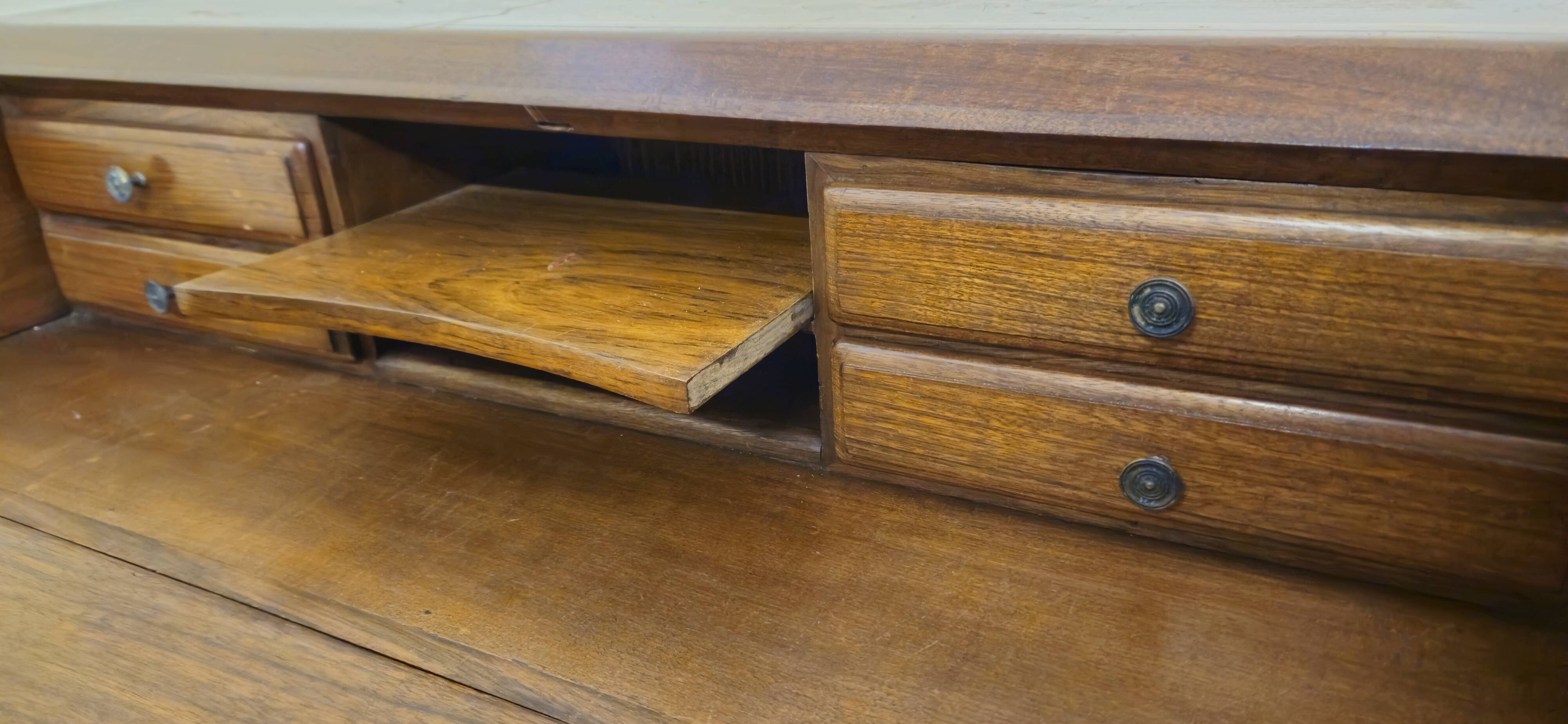 Piedmontese curved writing desk in marquetry