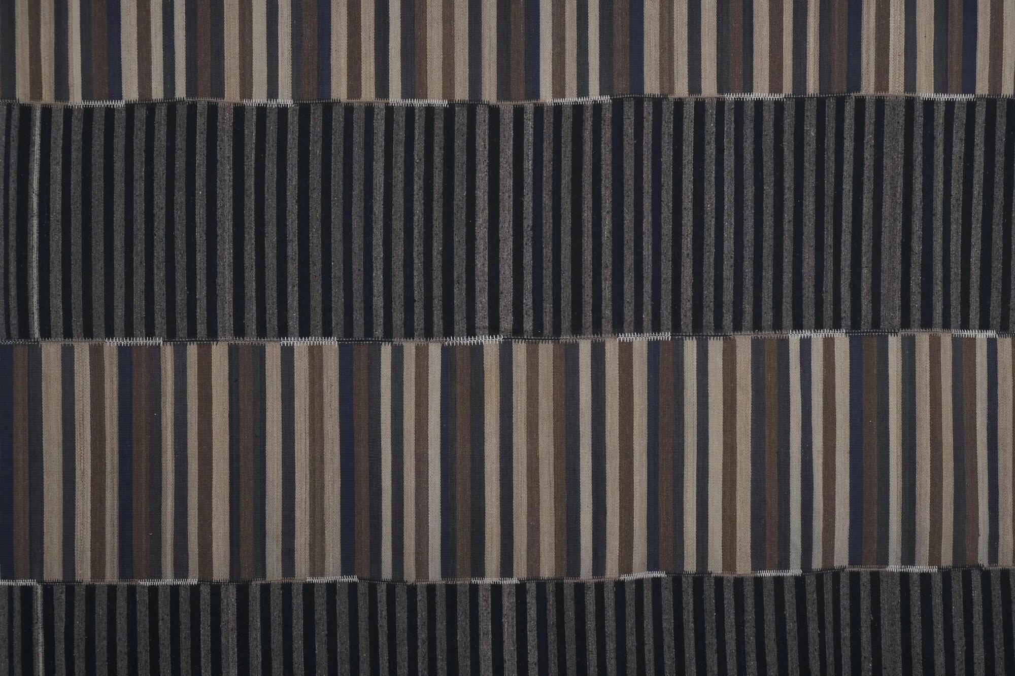 Vintage Turkish kilim, handwoven, 287x330 cm.