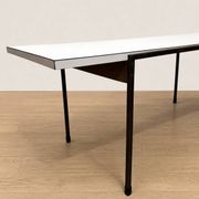 Table basse moderniste, années 60